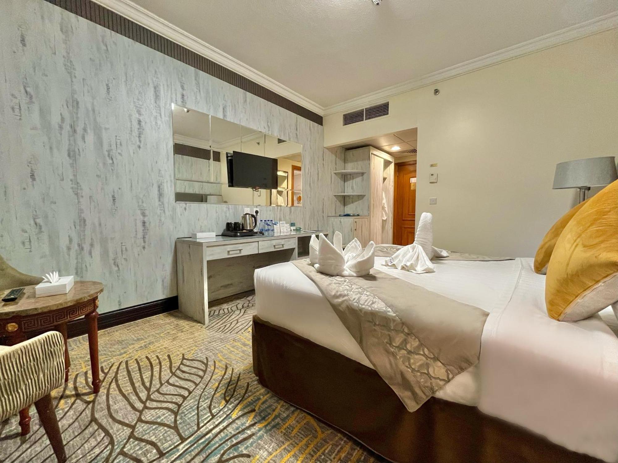 Zowar International Hotel Медина Экстерьер фото